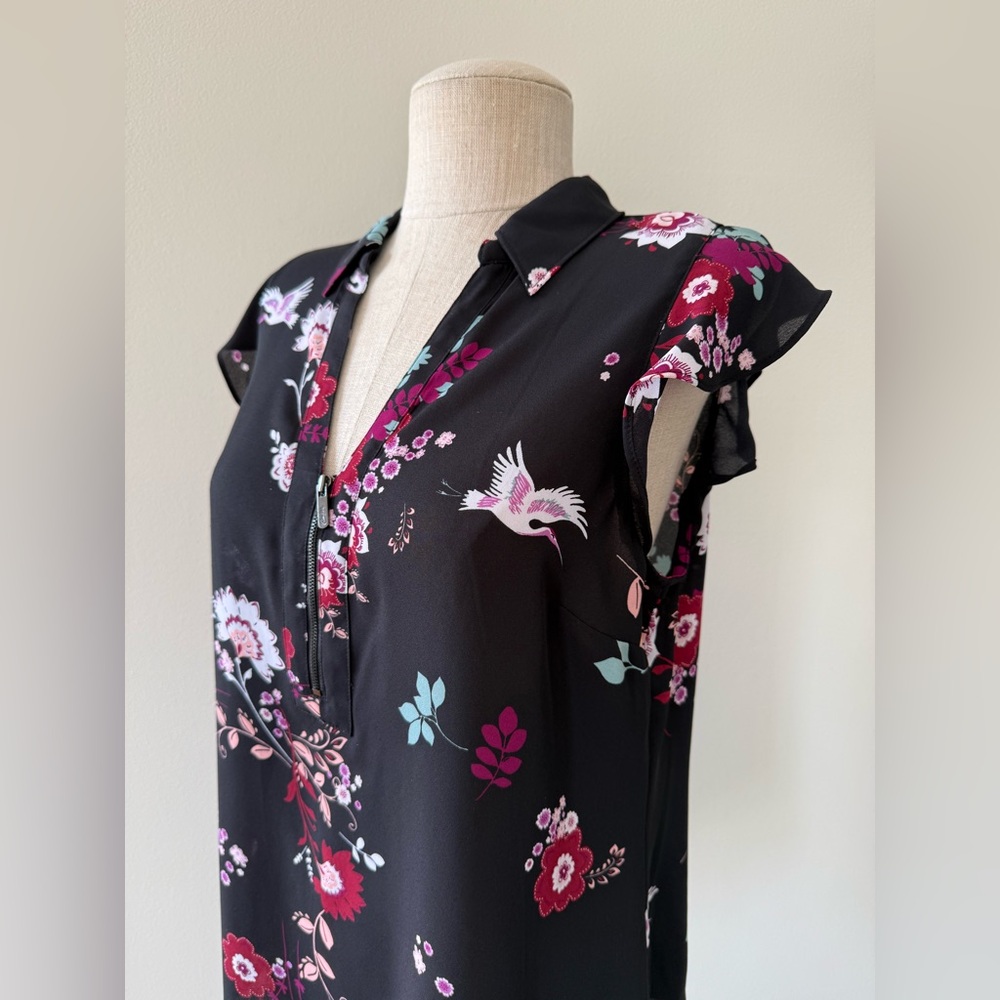 Candie's Black Floral Sleeveless Blouse - Picture 3 of 10